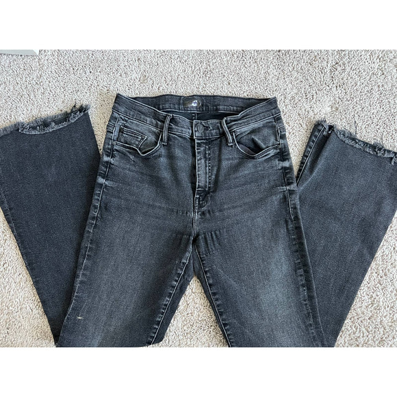 MOTHER The Weekender Fray Jeans - Picture 3 of 9